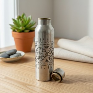 Colección de Botellas Decorativas de Cobre Tallado de Anatolia - Product Image 4