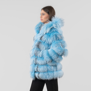 Chaqueta Transpirable de Primera Calidad con Capucha, Fabricada con Pelaje Sintético de Zorro Azul, 100% Poliéster - Product Image 4