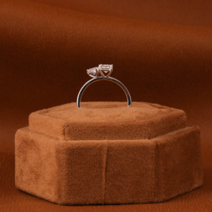 Anillo de diamante solitario de oro sólido de 18 quilates hecho a mano personalizable Lab Grown Princess Pear Cut joyería de compromiso IGI Bezel Trendy - Product Image 5