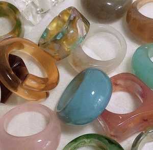 Bagues en résine faites à la main pour hommes et femmes accessoires de bijoux de style ange de mode indienne colorés pour mariages fiançailles - Product Image 3