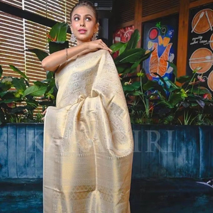 Sarees en soie Lichi de haute qualité pour femmes Fournisseur en gros en vrac de sarees indiens traditionnels de FashionHarbour - Product Image 1