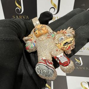 Colgantes y Dijes de Joyería Fina Unisex, Chapados en Oro, con Diamantes VVS de Lujo, Diseño de Muñeca de Dibujos Animados, Estilo Hip Hop - Product Image 6