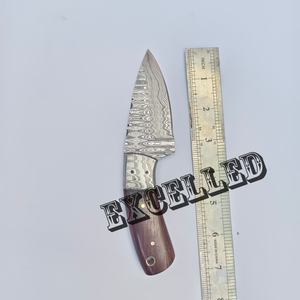 Couteau de chasse à lame fixe en acier Damas fait à la main, manche en bois avec étui en cuir gratuit - Product Image 5