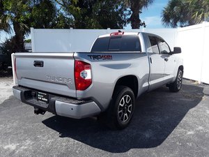 Toyota Tundra SR5 Double Cab 2020, benne de 6,5 pieds, moteur 5,7L, véhicule d'occasion de qualité supérieure provenant d'usine européenne, livraison rapide disponible - Product Image 3