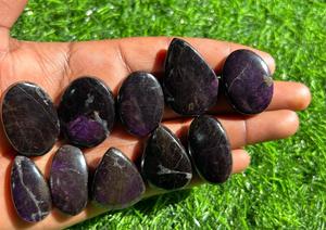 Vente en gros de cabochon de pierres précieuses purpurite feu violet pierre de bijoux naturelle à peine en vrac taille personnalisable forme mélange ordre de bienvenue! - Product Image 2