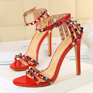 Rivetti colorati borchiati sandali 2025 <span class=keywords><strong>scarpe</strong></span> Chaussure Talon Femme Bling riflettente moda 11CM Sexy <span class=keywords><strong>donna</strong></span> tacchi per le signore - Product Image 5