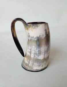 Mug en corne de buffle naturelle, mug viking pour boire et à bière, qualité supérieure avec poignée en bois, best-seller en agate - Product Image 1