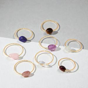 Bague en argent 925 avec pierre précieuse grenat lisse - Bague à bande torsadée - Bague en pierre précieuse en gros pour femmes - Product Image 3