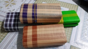 ผ้าลุงกี/ผ้าซารอง ผ้าฝ้าย ลายตารางสีสันสดใส สำหรับผู้ใหญ่ ใส่ได้ทั้งชายและหญิง สวมใส่สบาย ผลิตเพื่อการส่งออก ราคาพิเศษ - Product Image 3
