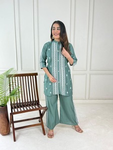 ชุดเสื้อผ้าสองชิ้นทันสมัยสำหรับผู้หญิงชุดปาร์ตี้และนอกสถานที่ทันสมัย - Product Image 2