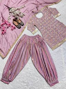 Dernier Designer Lourd Pur Chinon Soie Broderie Séquence Travail Patiala Salwar Costume Par FabZone - Product Image 5