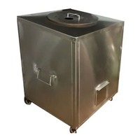Un tandoor est un four en terre cuite cylindrique traditionnel utilisé pour la cuisson et la pâtisserie dans diverses cuisines par King International