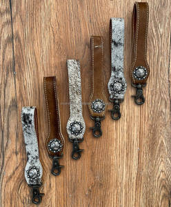 Nuevo llavero de cuero de vaca genuino hecho a mano Real con forma de muñequera encantadora, accesorio de estilo occidental, llavero de muñequera vaquera - Product Image 2