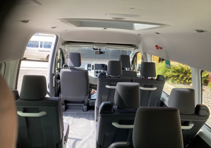 Toyota Hiace Bus 2020 Súper Limpio, 11-20 Asientos, Transmisión Automática, Gasolina, Volante a la Derecha, Velocidad Máxima Superior a 130 km/h, En Venta - Product Image 6