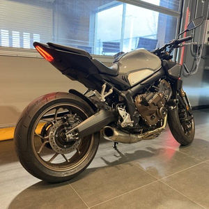 Moto sportive naked à quatre cylindres en ligne CB650R 2024, toute neuve, 6 vitesses, haute performance, moto de rue - Product Image 5