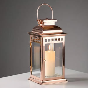 Las linternas de velas de metal más populares están disponibles en decoración del hogar y de Navidad para diferentes tamaños y colores. - Product Image 6