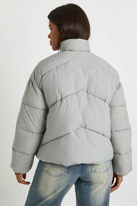 Chaqueta de Invierno Acolchada con Capucha de Punto Grueso de la Mejor Calidad 2025 para Mujer, Transpirable, con Forro de Poliéster y Relleno de Algodón - Product Image 5