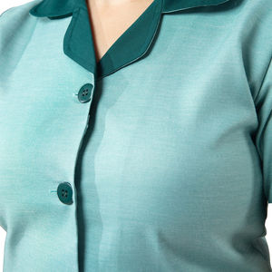 Gommage médical personnalisable pour femmes à manches courtes poche de col contrastée en tricot durable idéal pour l'uniforme médical quotidien de l'hôpital - Product Image 4