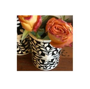 Vase floral en incrustation d'os unique décoration de maison de couleur noir et blanc pour une taille personnalisée et un emballage d'une seule pièce - Product Image 1