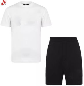 Conjunto de chándal de verano de dos piezas de alta calidad, camisetas ligeras con estampado de calle, pantalones cortos, colores contrastantes, diseño de manga corta a la moda - Product Image 6