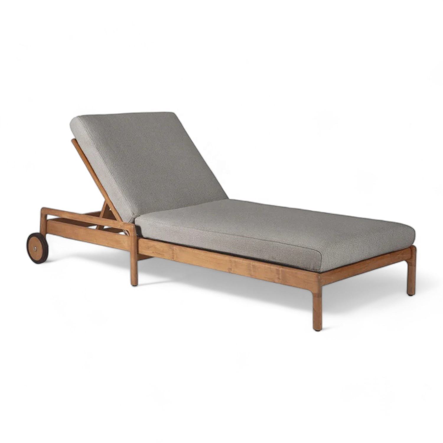 Additional Cost for 8 cm Cushion