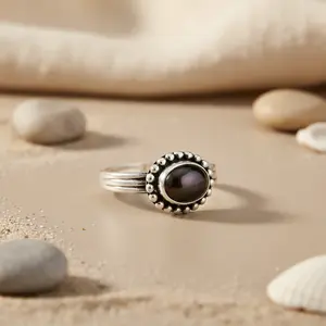 แหวนพลอยเงินแท้ 925 สำหรับผู้หญิง ดีไซน์หรูหรา สีดำ ของขวัญเครื่องประดับ นาฬิกาเสริม - Product Image 1