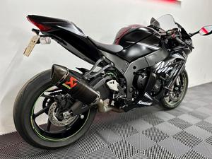 Motocicleta Deportiva Kawasaki ZX-10RR Usada de la Mejor Calidad y al Mejor Precio, Procedente del Reino Unido, en Venta - Product Image 6