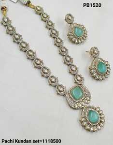 Pendentif de fantaisie indien élégant traditionnel et Kundan Long collier ensemble ton or Kundan perle Long collier avec ensemble de boucles d'oreilles assorties - Product Image 4