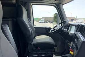 Camion semi-remorque couchette LT625 d'occasion 2025 – Modèle 73 avec toit surélevé, 400 CV, 12 vitesses, prêt à être expédié dans le monde entier - Product Image 2