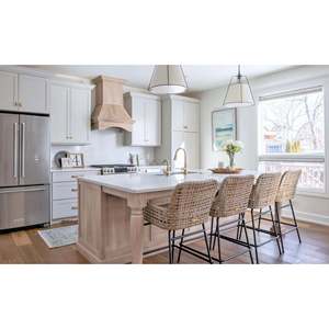 Placa de Cuarzo Moderna, Resistente al Agua y Duradera, Sereno Gold Vadara, para Aplicaciones en Cocina y Pared - Product Image 2