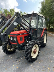Nettoyez le chargeur Zetor 6245 Quicke avec godet Jonction hydraulique installée à l'arrière 4 roues motrices Bons pneus - Product Image 3