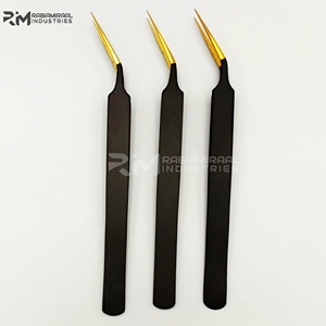 Pinzas para Pestañas RMI al por Mayor, Personalizadas con Logotipo en Color, de Acero Inoxidable con Punta de Fibra Dorada Resistente, Negras - Product Image 2