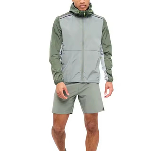 Ensemble coupe-vent et short personnalisé, veste à capuche pour homme, tenues de pluie en polyester avec fermeture éclair, ensemble coupe-vent court imperméable de couleur unie pour homme - Product Image 1