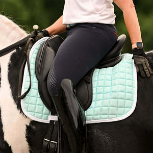 Ensemble de tapis de selle pour cheval durables, personnalisables, doublure en tissu confortable, équipement d'équitation, fournitures équestres - Product Image 4