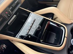 Usado cuidadosamente 2024 P-orsche Cayenne Turbo E-Hybrid 4dr SUV AWD - Product Image 5