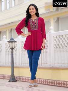 Ropa de mujer Readymade Plain Kurti Design Casual Wear Chiffon Kurti Indian y Pakistani Style Indian Short Kurtis Collections - Product Image 4