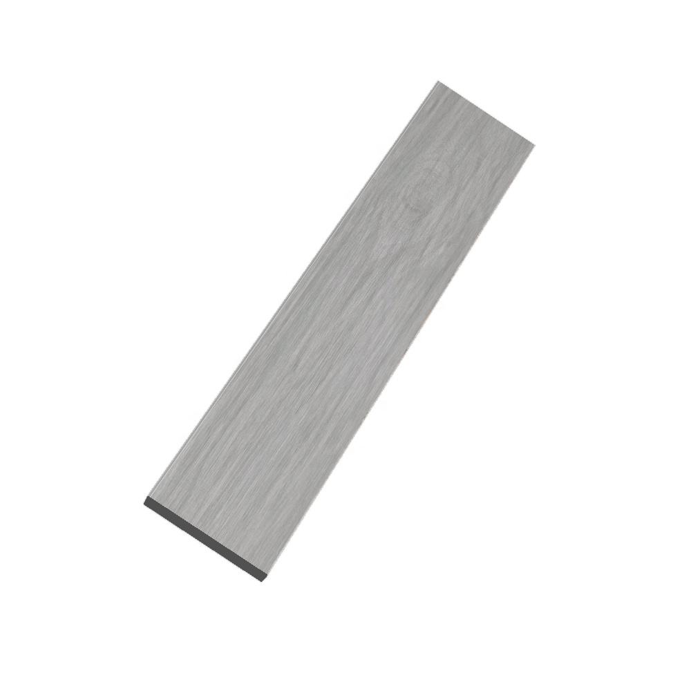 สีเทาเข้ม