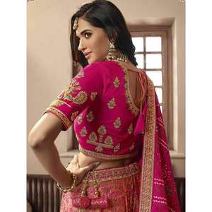 Espléndido Lehenga Choli de Seda Banarasi Color Durazno-Rani Bordado para Tu Día Especial - Product Image 1
