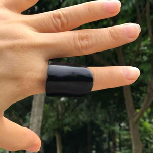 แหวนเขาควายขัดเงา เครื่องประดับงานเลี้ยง สำหรับงานแต่งงาน งานครบรอบ ขายดี สีธรรมชาติ - Product Image 1