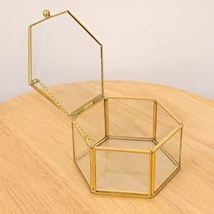 Boîte carrée à bijoux vintage personnalisée en gros Boîte de rangement transparente en verre et métal pour bijoux pour femmes Boîte d'affichage à bijoux - Product Image 1