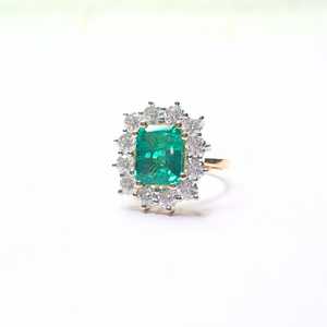 Meilleure qualité de luxe 2.25 carat coupe ronde bague Moissanite alternative diamant éthique et abordable disponible à la vente - Product Image 1