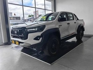โตโยต้า ไฮลักซ์ 2.8GD-6 ดับเบิ้ลแค็บ 4x4 GR-Sport ปี 2024 สภาพดี ใช้งานน้อย - Product Image 3