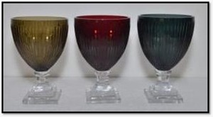 Juego de diseño único de vaso de cristal cortado a mano disponible en diferentes formas y tamaños de color. - Product Image 3