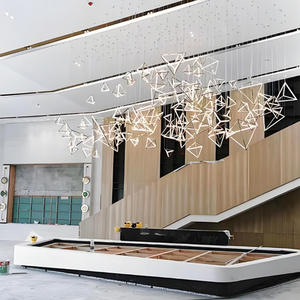 Grande lampadario a <span class=keywords><strong>Led</strong></span> moderno personalizzato oro centro commerciale al coperto Hotel Club soffitto decorativo pendente triangolare luce - Product Image 3