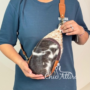 Pecho de moda de diseñador, bolso de pecho de cuero de vaca genuino de gran capacidad para bolso cruzado Unisex para viajes, compras de ocio - Product Image 1