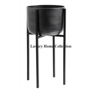 Minimalist Design Metal Small Size <b>Pots</b> and Planter <b>White</b> Color <b>Pot</b> and Gold Color Planter Decoration for Home and Hotel - Product Image 6