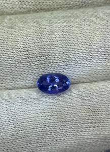 Pierre précieuse en Tanzanite naturelle de haute qualité avec une finition lisse et une coupe ovale, tendance pour les applications de bijoux de luxe, provenance d'Inde - Product Image 5
