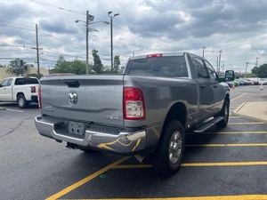 รถ RAM 2500 Big Horn Crew Cab 4WD ปี 2024 สภาพดี พร้อมล้อโครเมียม เบาะผ้า ระบบนำทาง สตาร์ทจากระยะไกล หลังคาซันรูฟ - Product Image 3