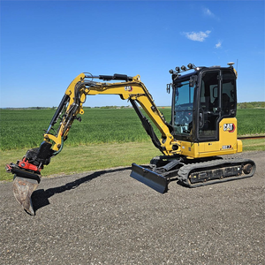 Mini-excavatrice Cat 302.7 CR d'occasion, excavatrice compacte de 2,7 tonnes, excavatrice sur chenilles hydraulique pour la construction et l'aménagement paysager, à vendre - Product Image 1