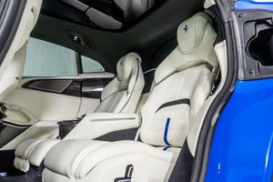 LUXE 2025 P-UROSANGUE AWD SUV 8 VITESSES DOUBLE EMBRAYAGE TRAIN V12 715 HP - Product Image 3